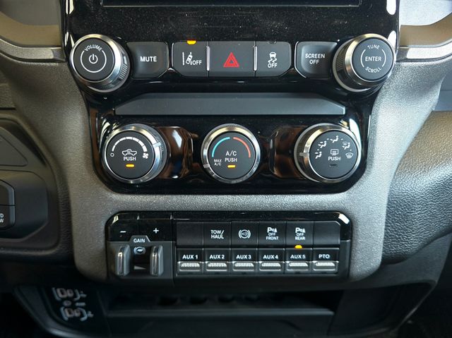 2026 Ram 5500 Tradesman photo 11