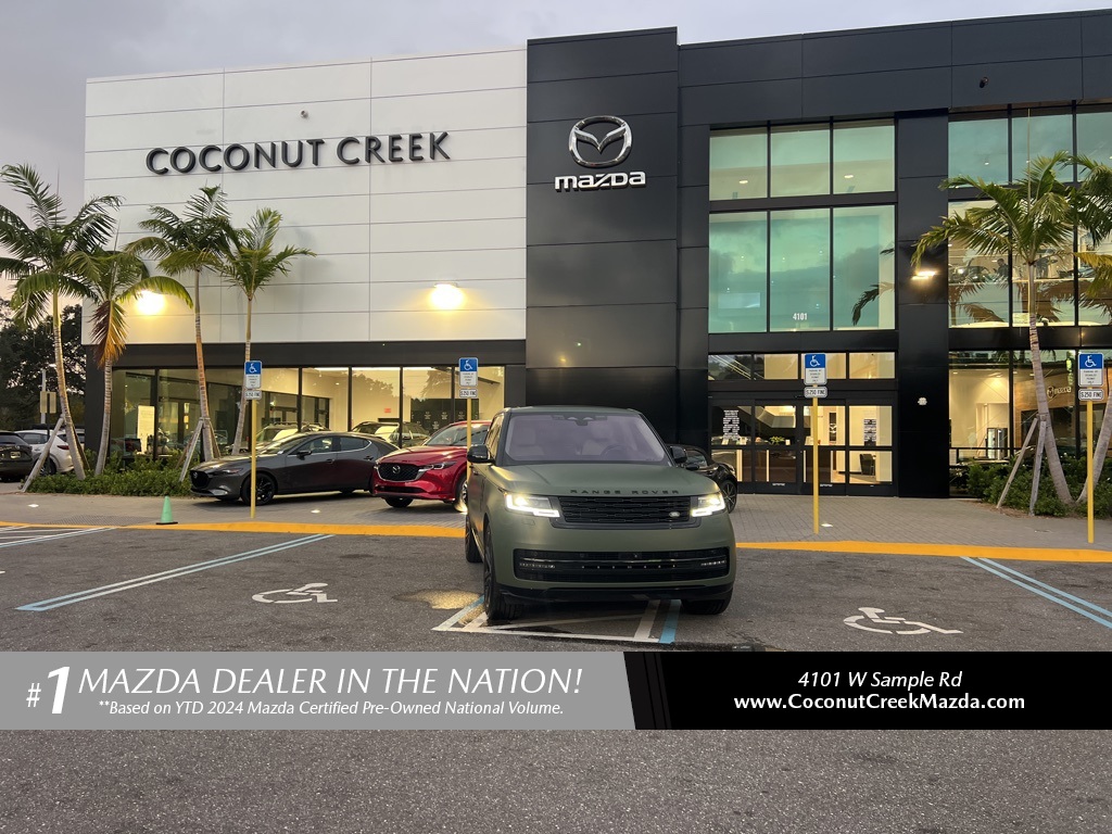 2023 Land Rover Range Rover SE's photo