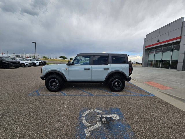 2022 Ford Bronco Badlands photo 9