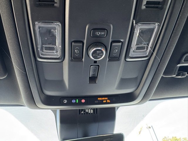 2025 Chevrolet Tahoe High Country photo 32