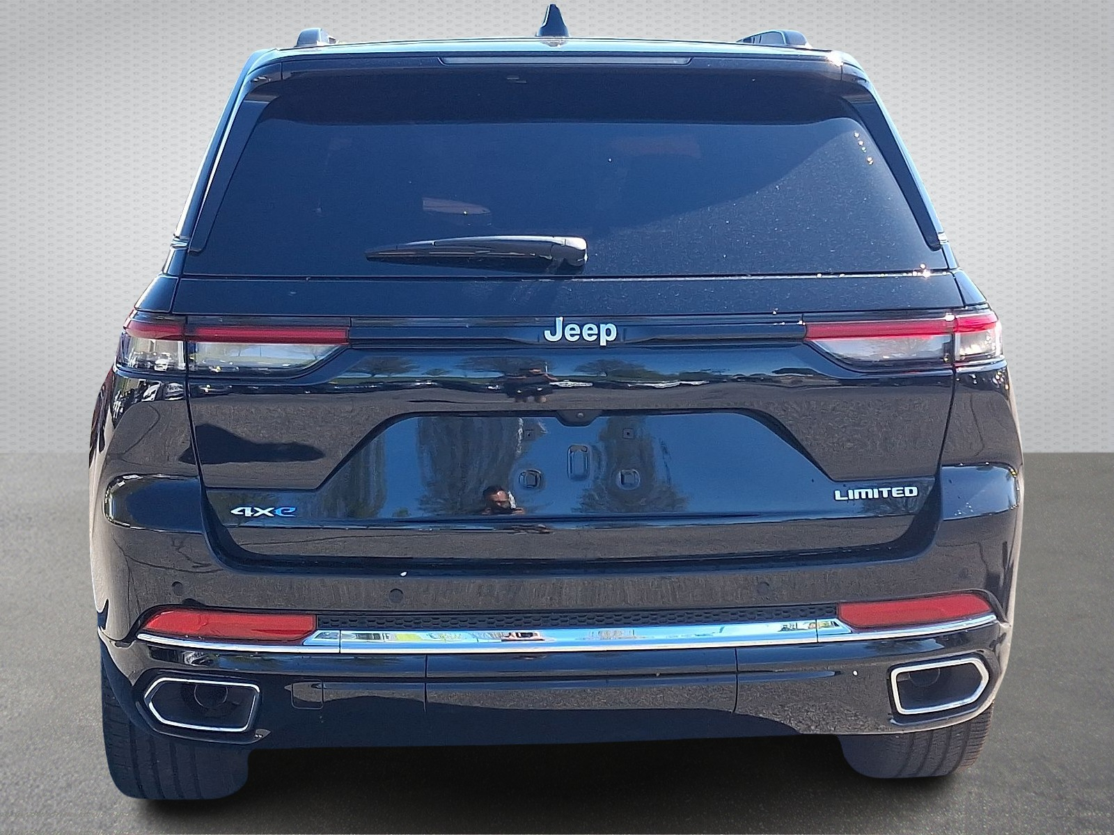 2024 Jeep Cherokee 4xe Overland photo 3