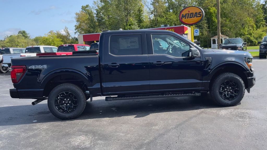 2025 Ford F-150 XLT photo 4