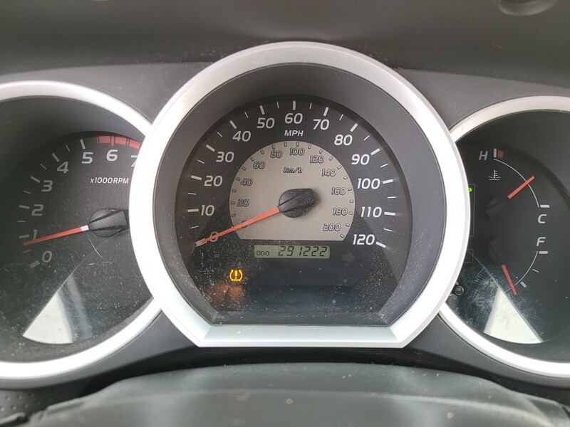 2011 Toyota Tacoma Double Cab V6 PreRunner photo 26