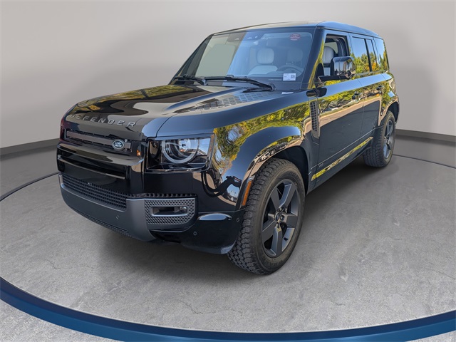 2025 Land Rover Defender V8's photo