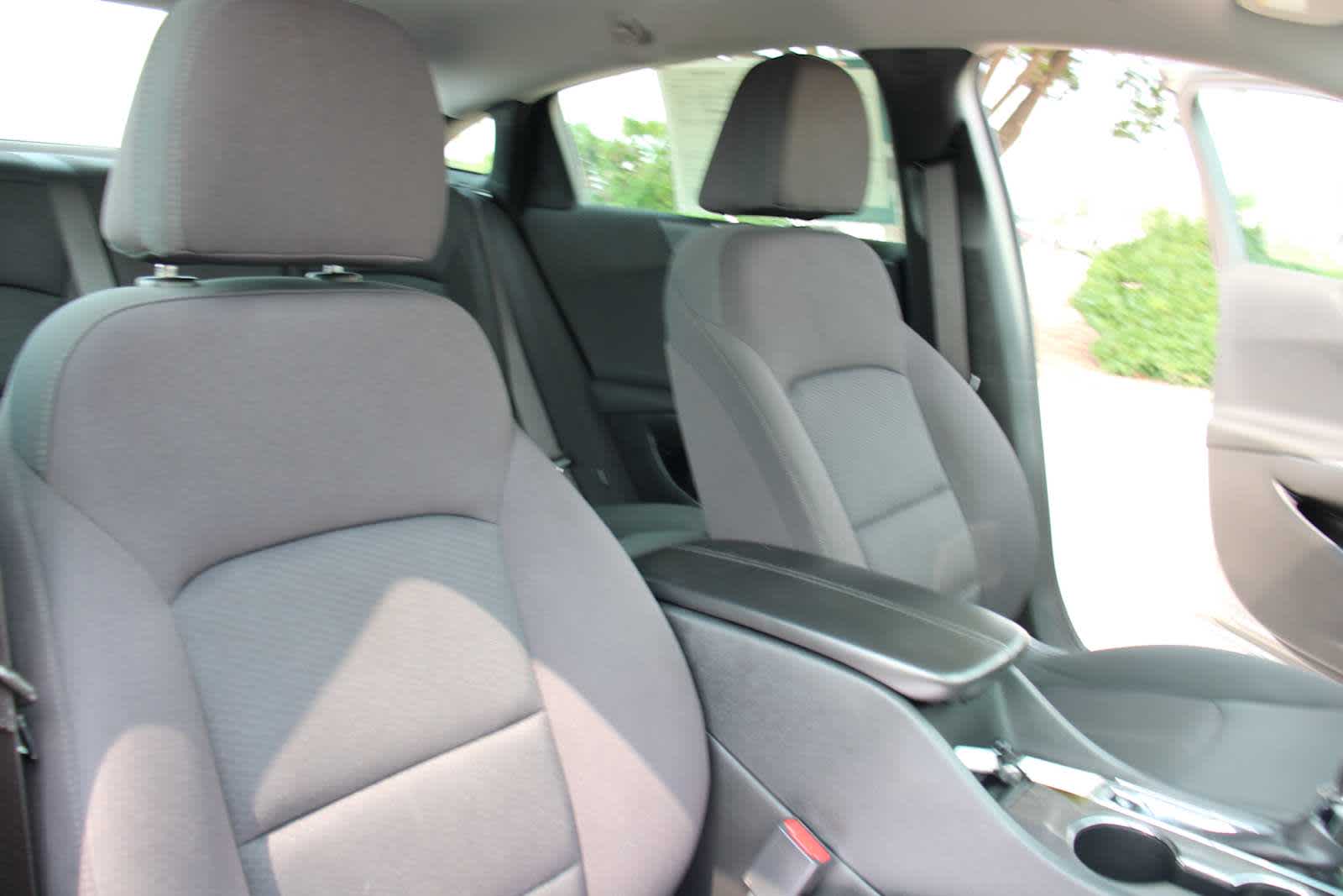 2022 Chevrolet Malibu photo 35