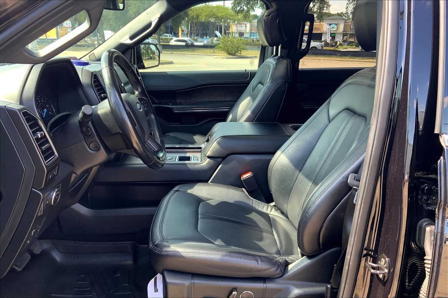2020 Ford Expedition Limited photo 7