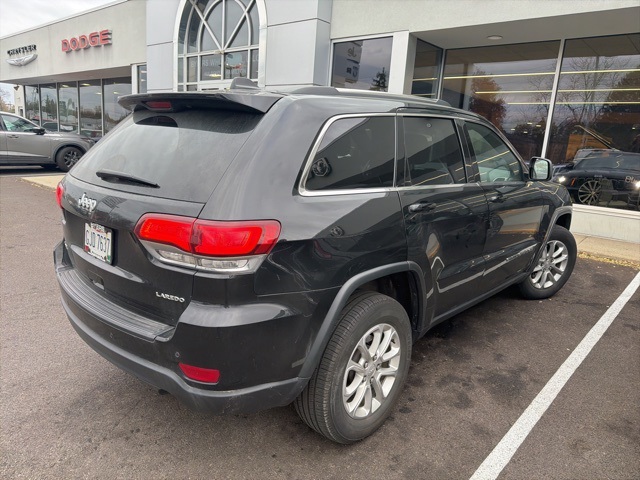 2021 Jeep Grand Cherokee Laredo X photo 2