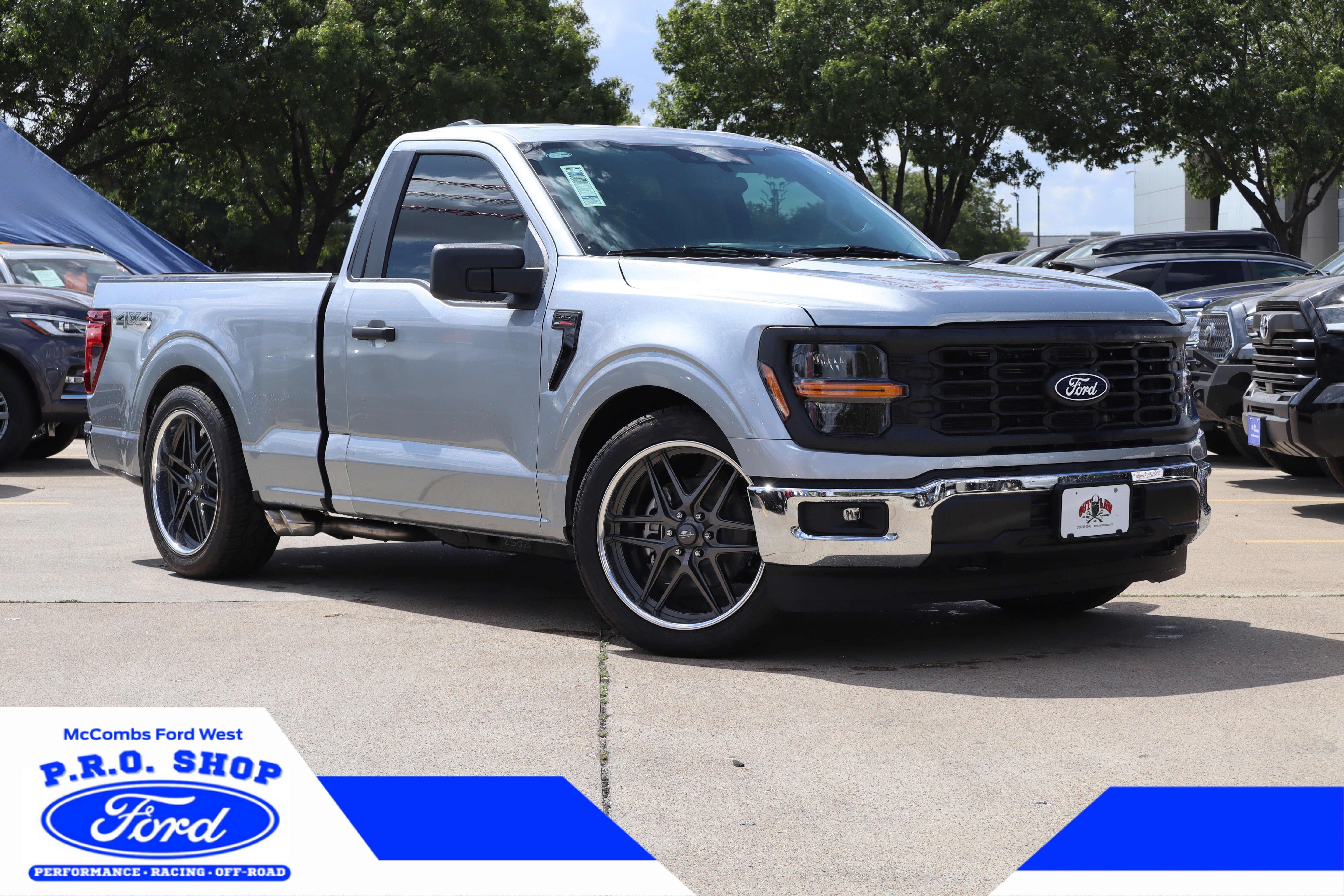 2025 Ford F-150 XL's photo