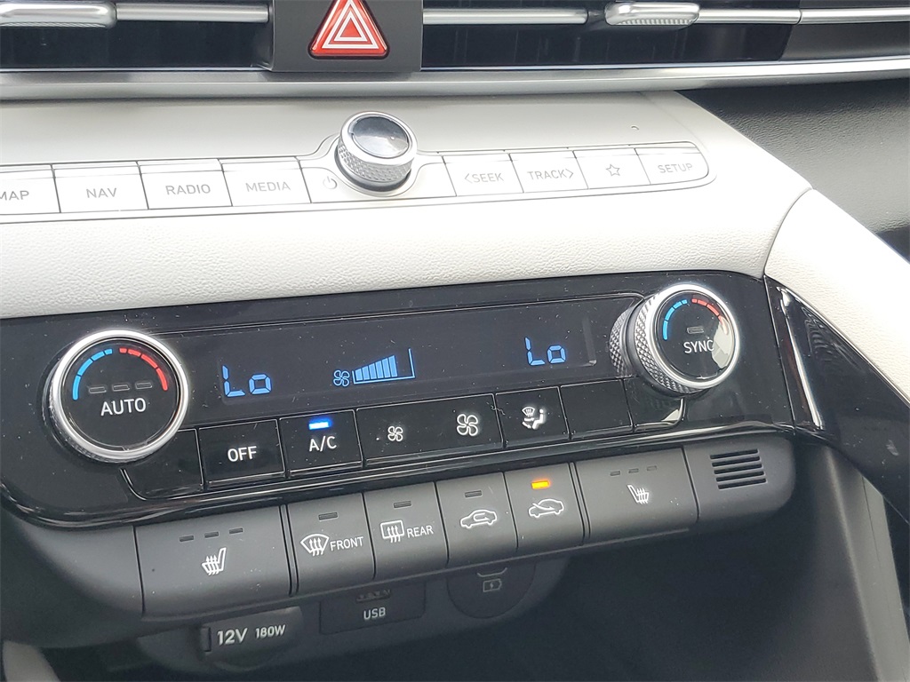 2025 Hyundai Elantra Limited photo 20