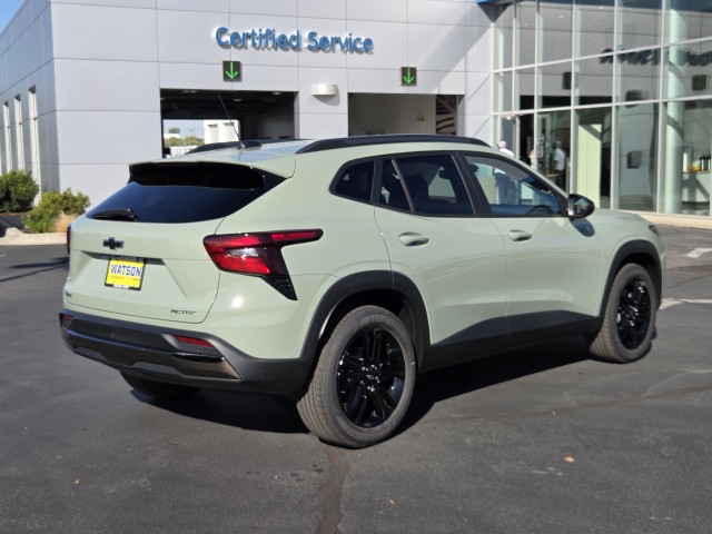 2026 Chevrolet Trax ACTIV photo 2