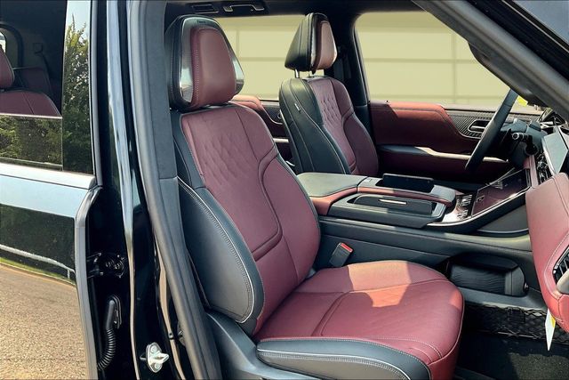 2026 Infiniti QX80 photo 7
