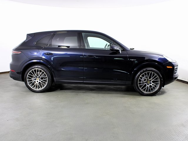 2023 Porsche Cayenne E-Hybrid Platinum Edition photo 7