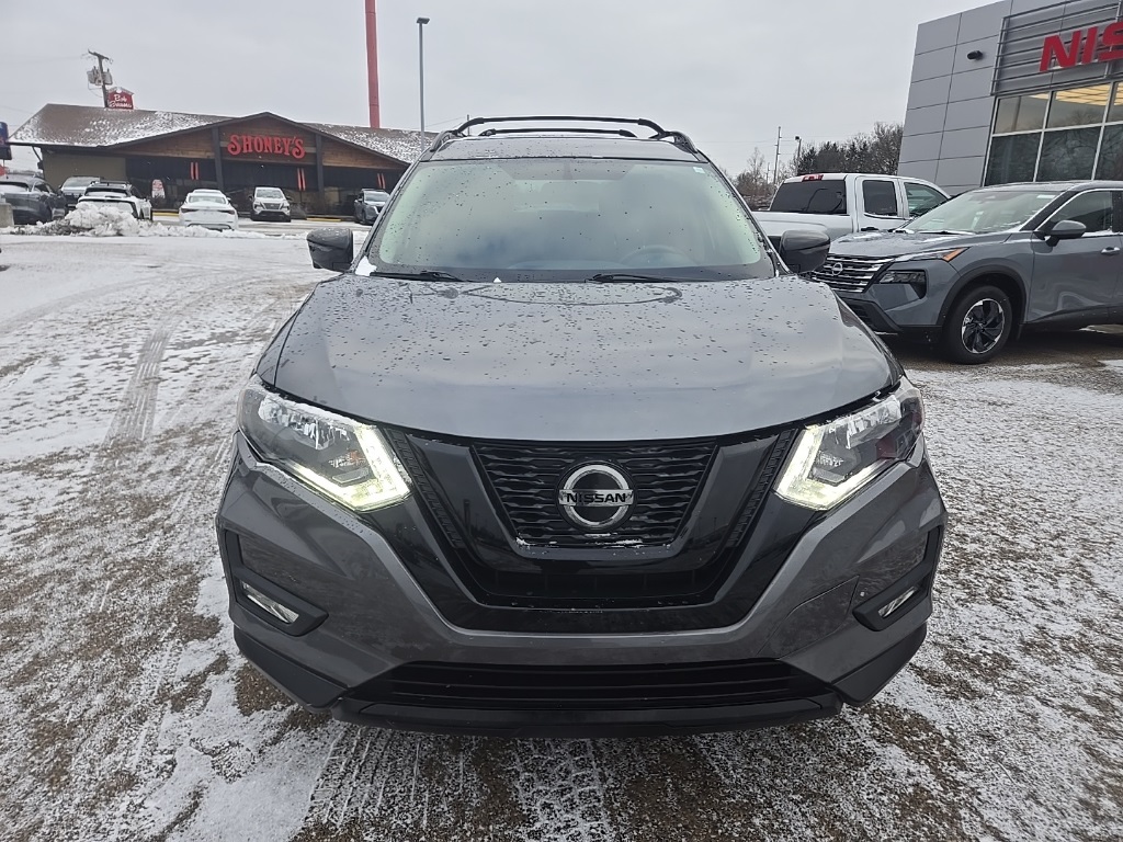 Used 2018 Nissan Rogue SV with VIN 5N1AT2MV0JC758560 for sale in Dover, OH