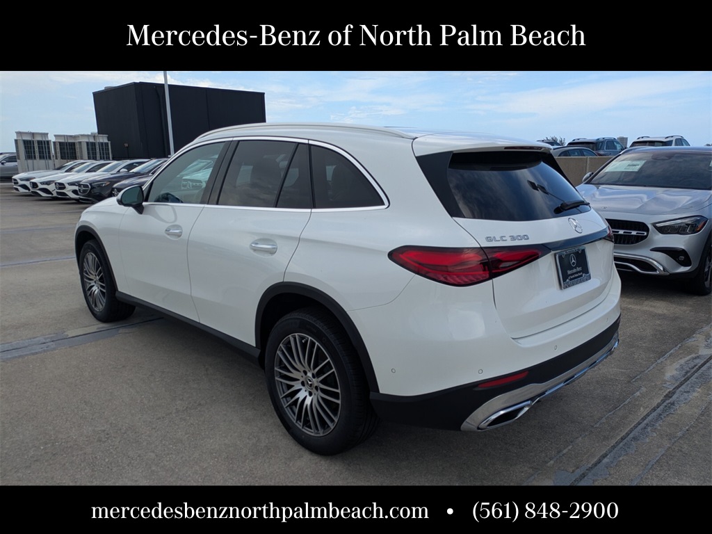 2026 Mercedes Benz GLC 300 photo 3