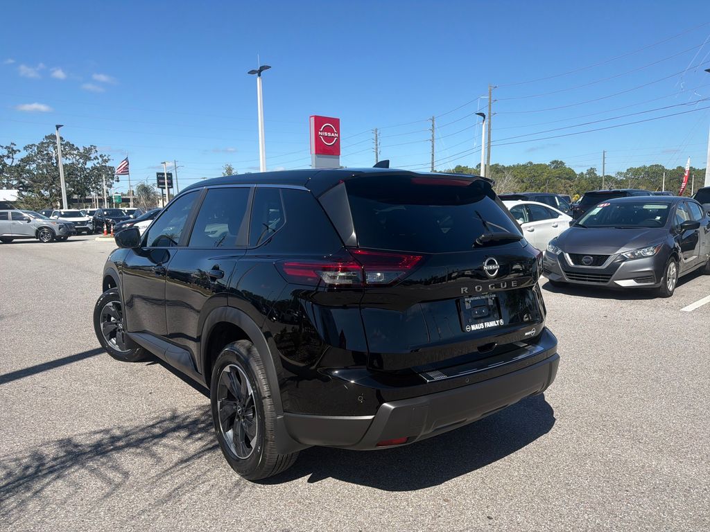 2026 Nissan Rogue SV photo 4