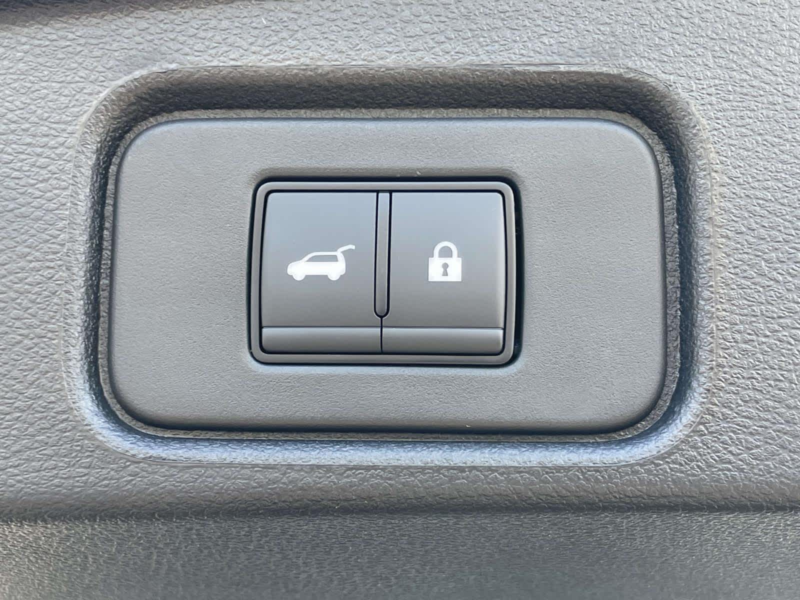 2025 Nissan Pathfinder SV photo 14