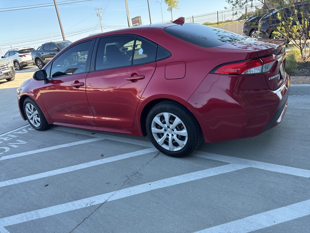 2020 Toyota Corolla LE photo 10