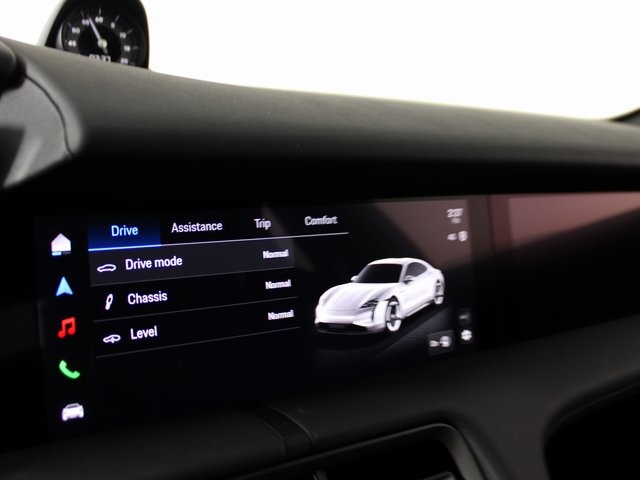 2025 Porsche Taycan 4 photo 14