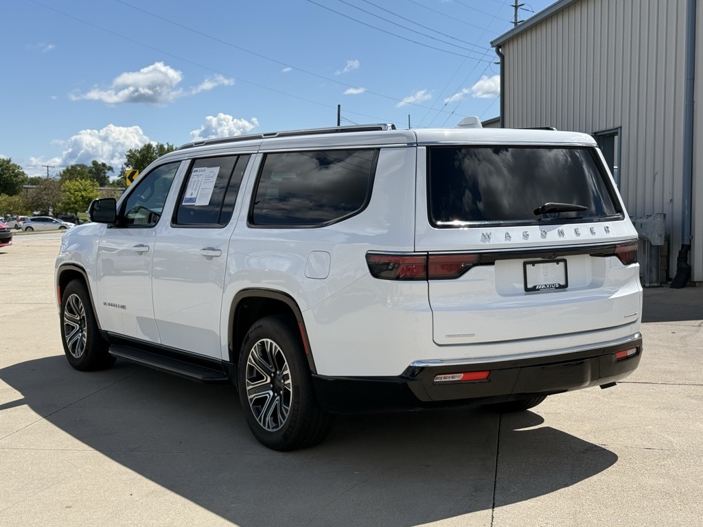 2023 Jeep Wagoneer L Series II photo 5