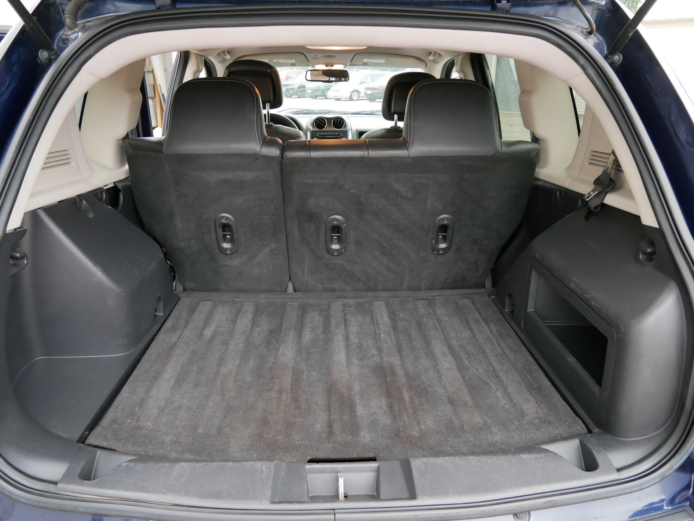 2014 Jeep Compass Latitude photo 11