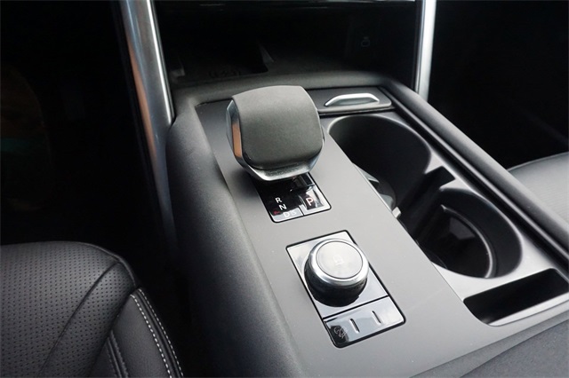 2024 Land Rover Discovery S photo 5