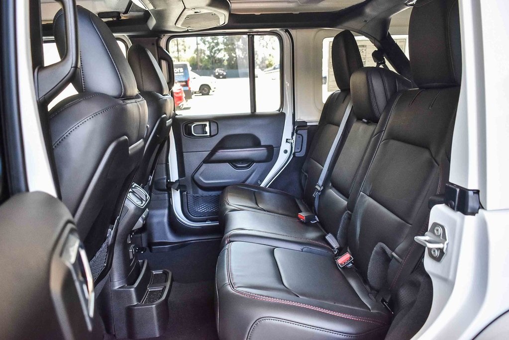 2025 Jeep Wrangler Rubicon photo 15