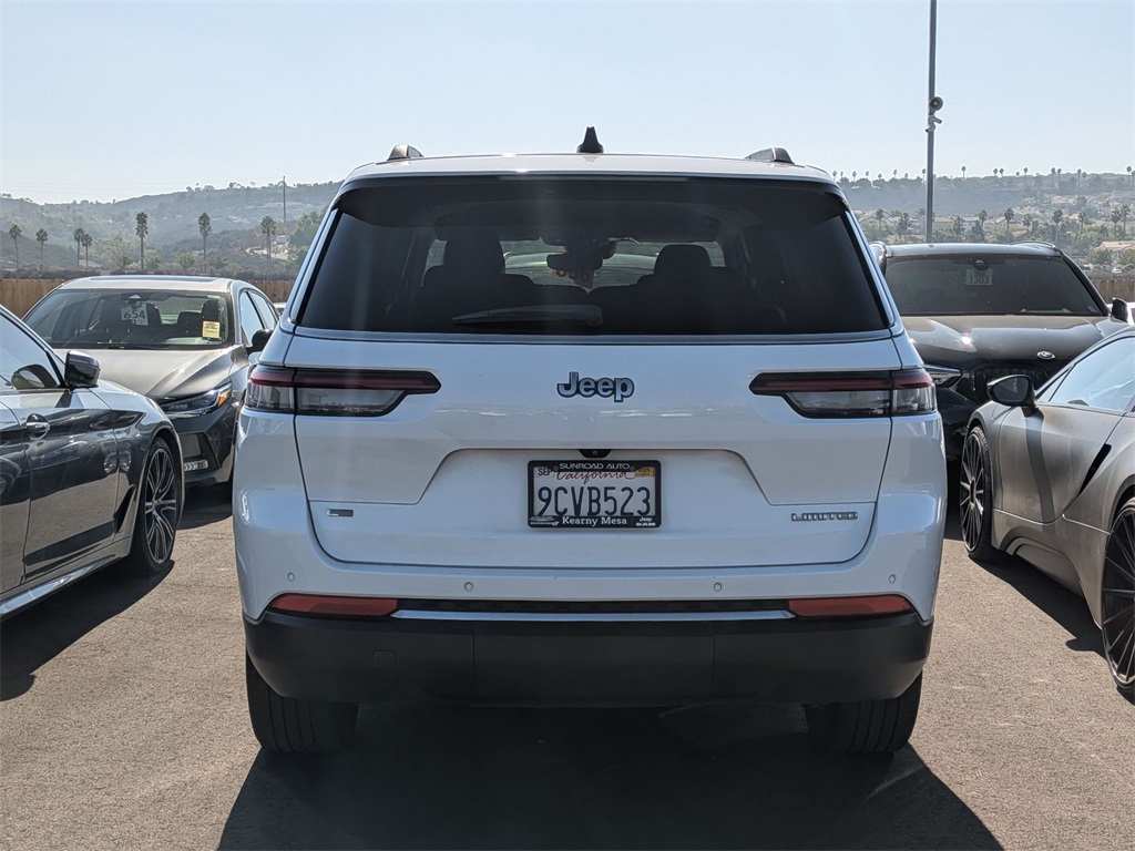 2022 Jeep Grand Cherokee Limited photo 2