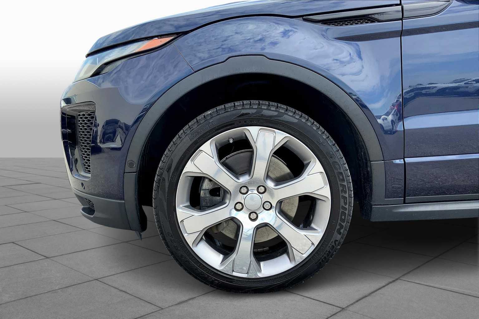 2018 Land Rover Range Rover Evoque HSE Dynamic photo 10