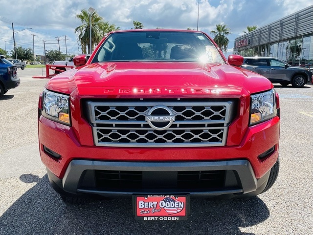 2024 Nissan Frontier SV photo 2