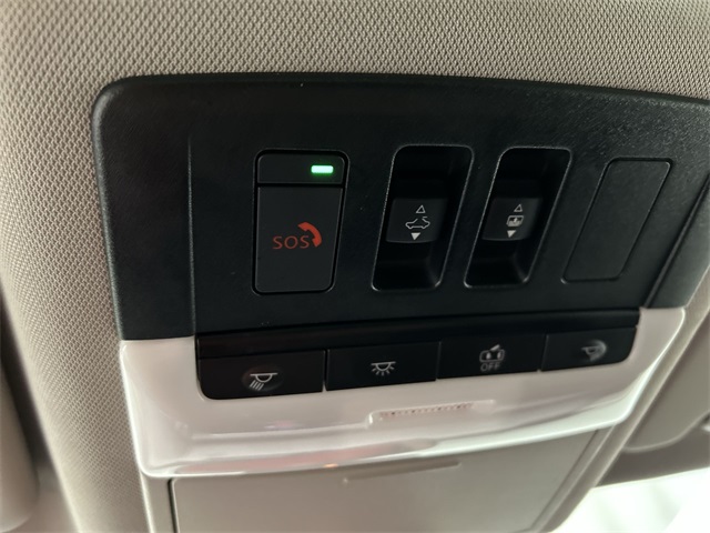 2023 Nissan Rogue SV photo 16