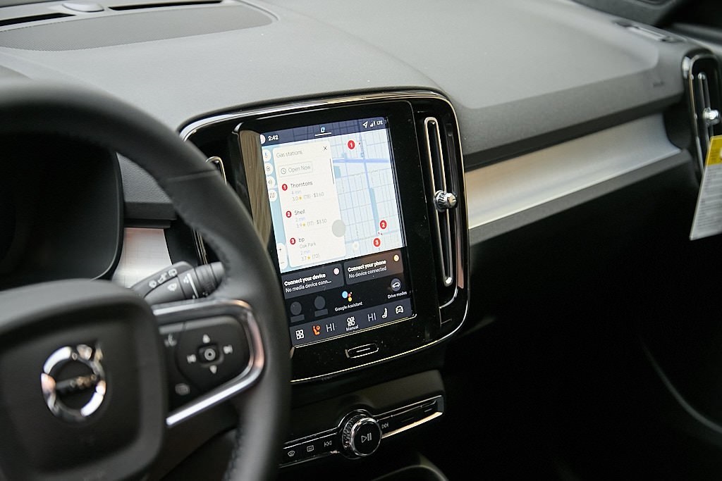 2026 VOLVO XC40 - Image 11