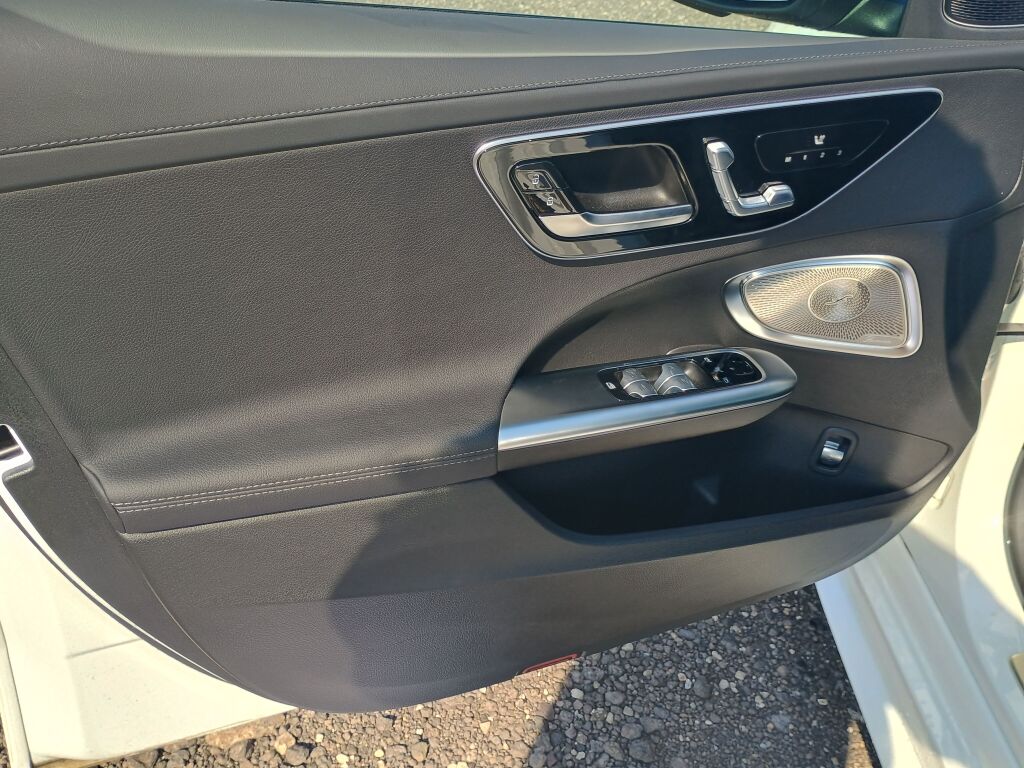 2025 Mercedes Benz C 300 4MATIC photo 10