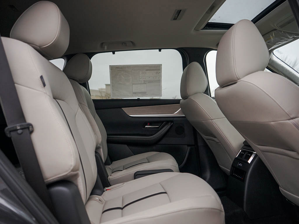 2025 Mazda CX-90 3.3 Turbo Preferred photo 11