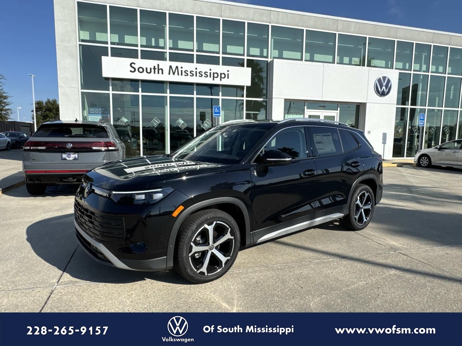 2026 Volkswagen Tiguan SE's photo