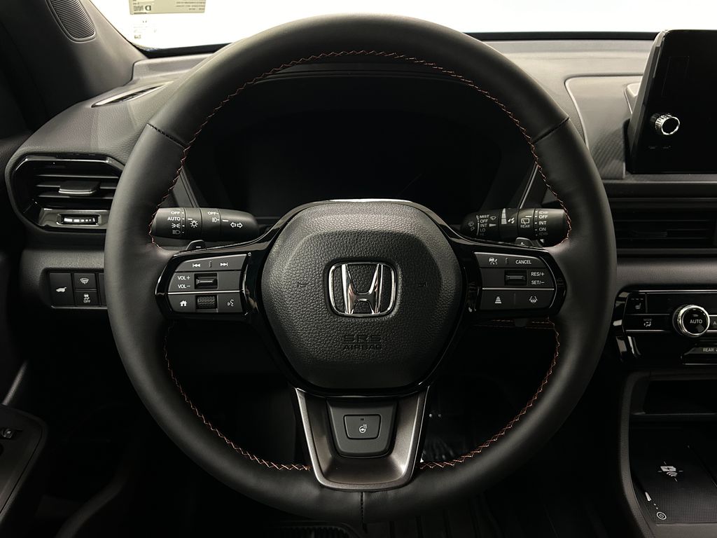 2025 Honda Pilot TrailSport photo 9