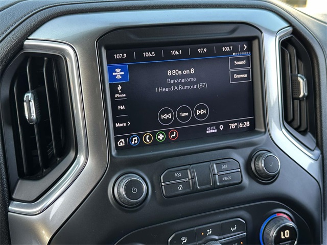 2019 Chevrolet Silverado 1500 LT Trail Boss photo 3