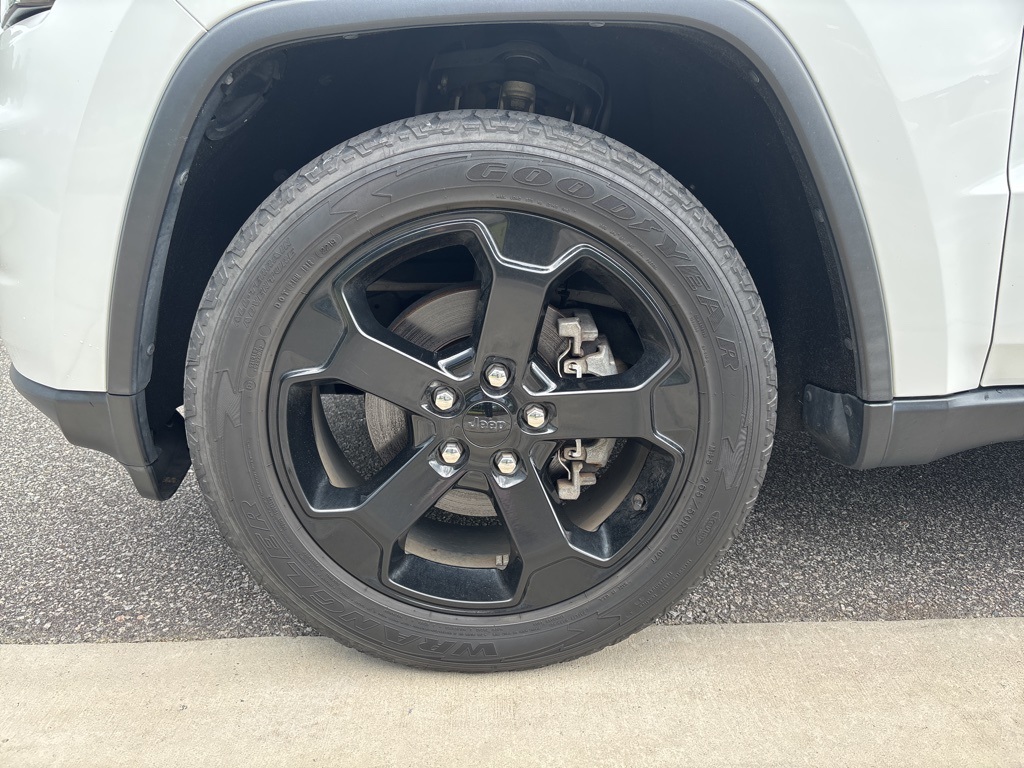 2020 Jeep Grand Cherokee Laredo Upland photo 9