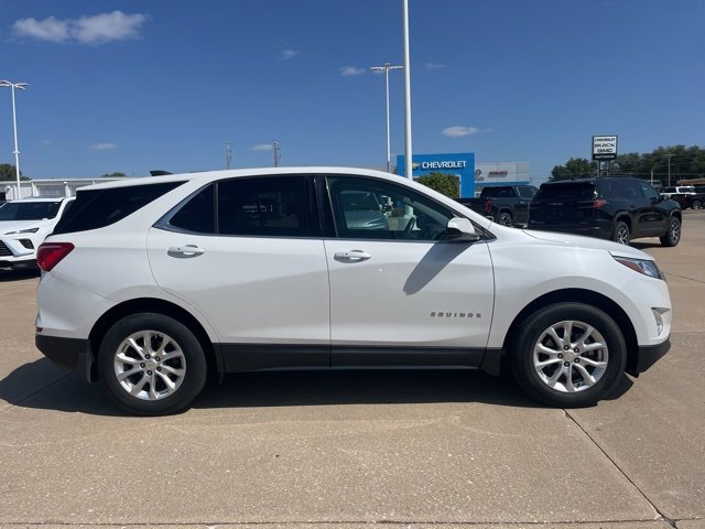2018 Chevrolet Equinox LT photo 3