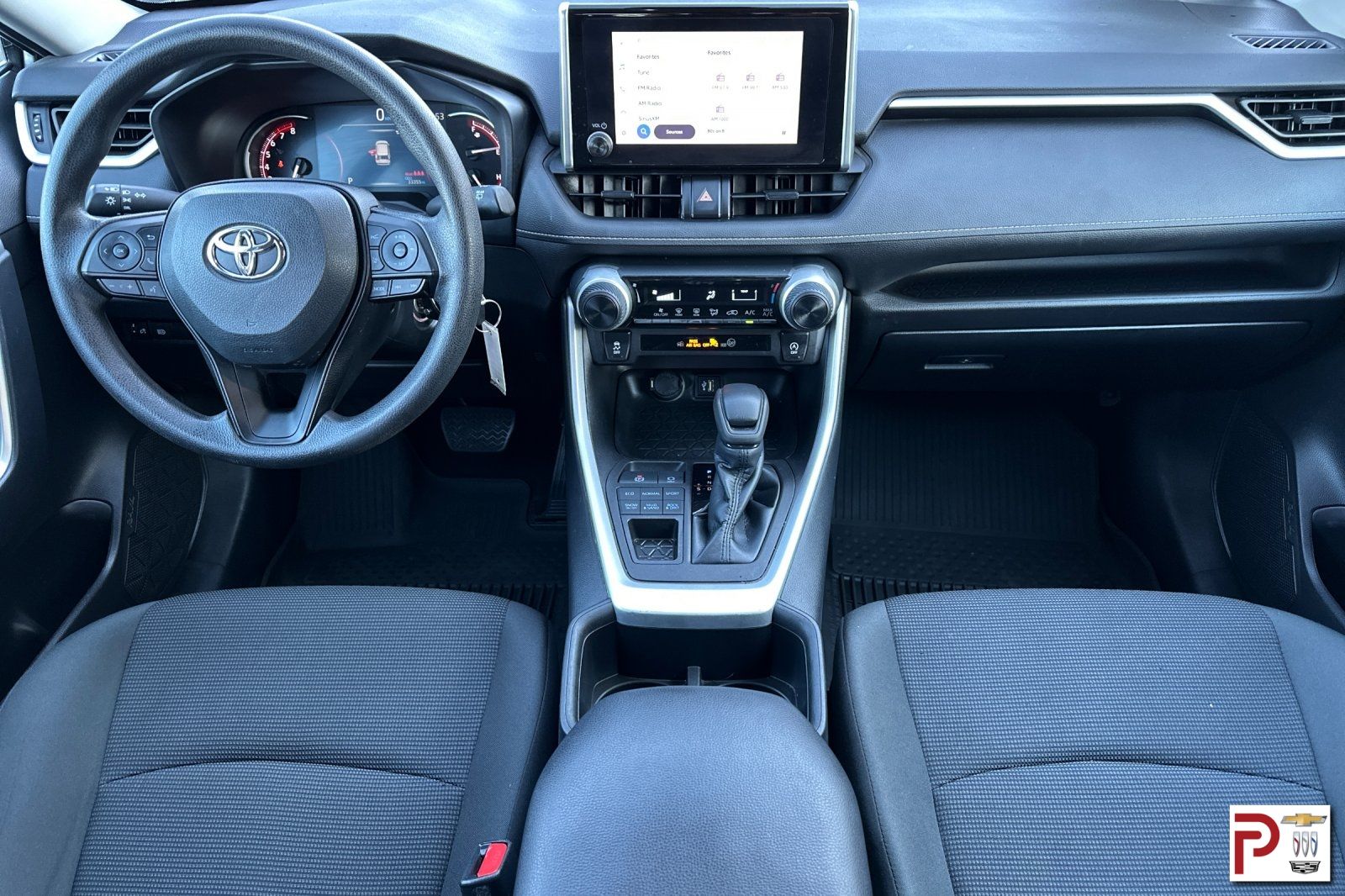 2023 Toyota RAV4 LE photo 13