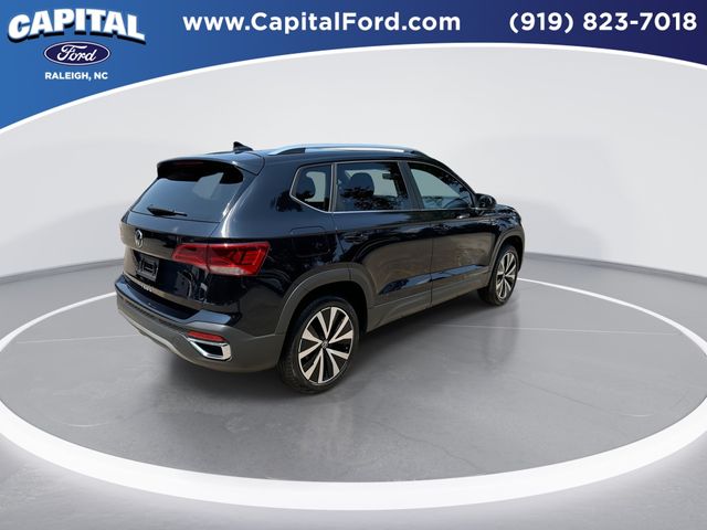 2022 Volkswagen Taos SE photo 8