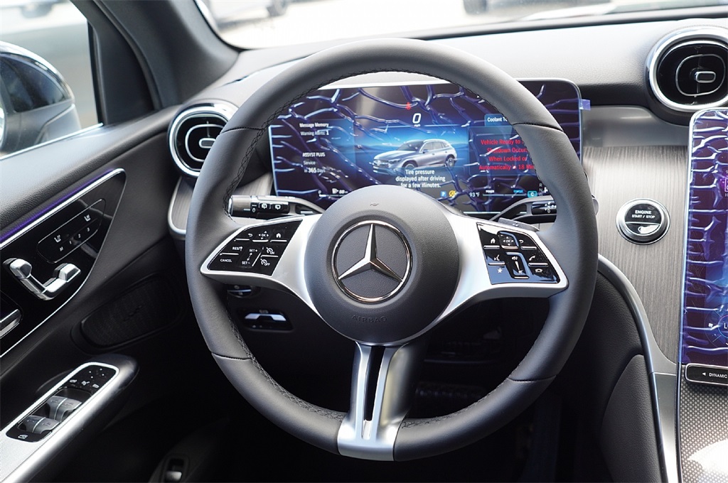2026 Mercedes Benz GLC 300 photo 17