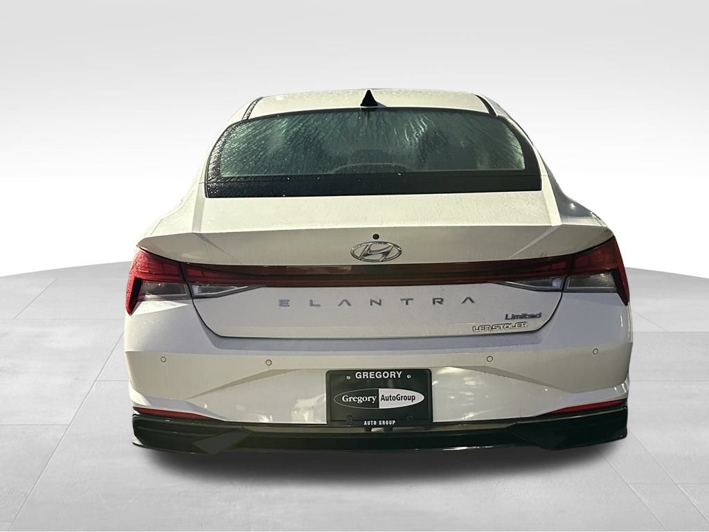 2021 Hyundai Elantra Limited photo 4