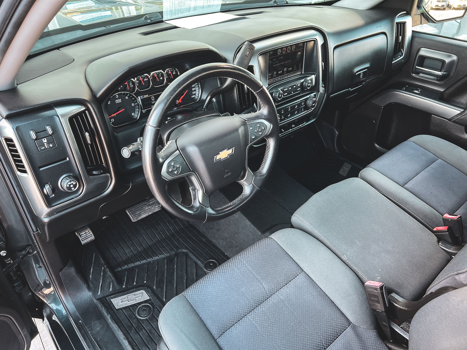 2018 Chevrolet Silverado 1500 LT photo 21