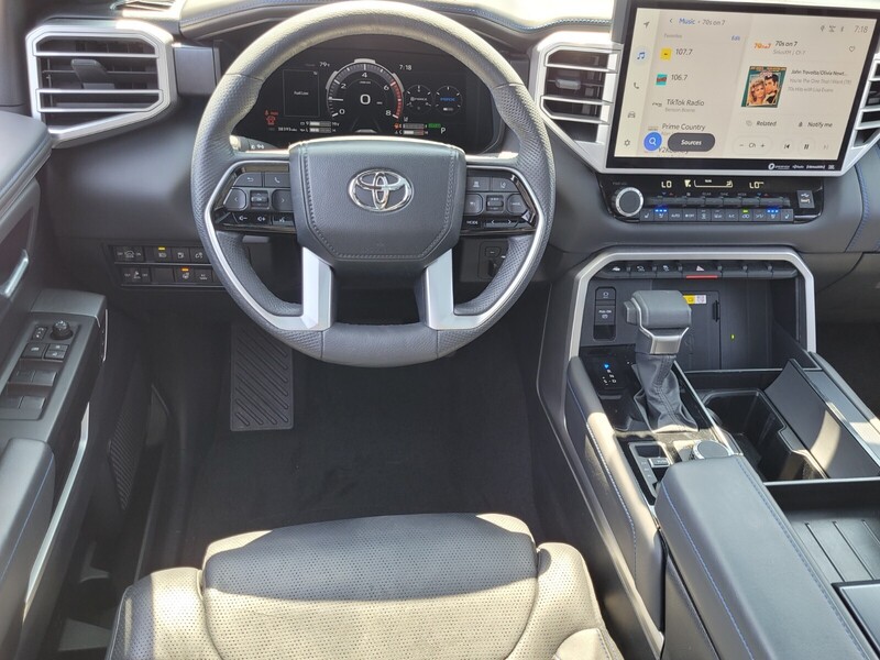 2023 Toyota Sequoia Platinum photo 10