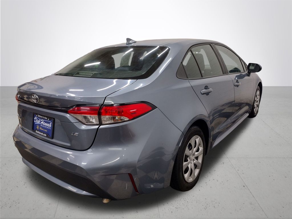 2021 Toyota Corolla LE photo 13