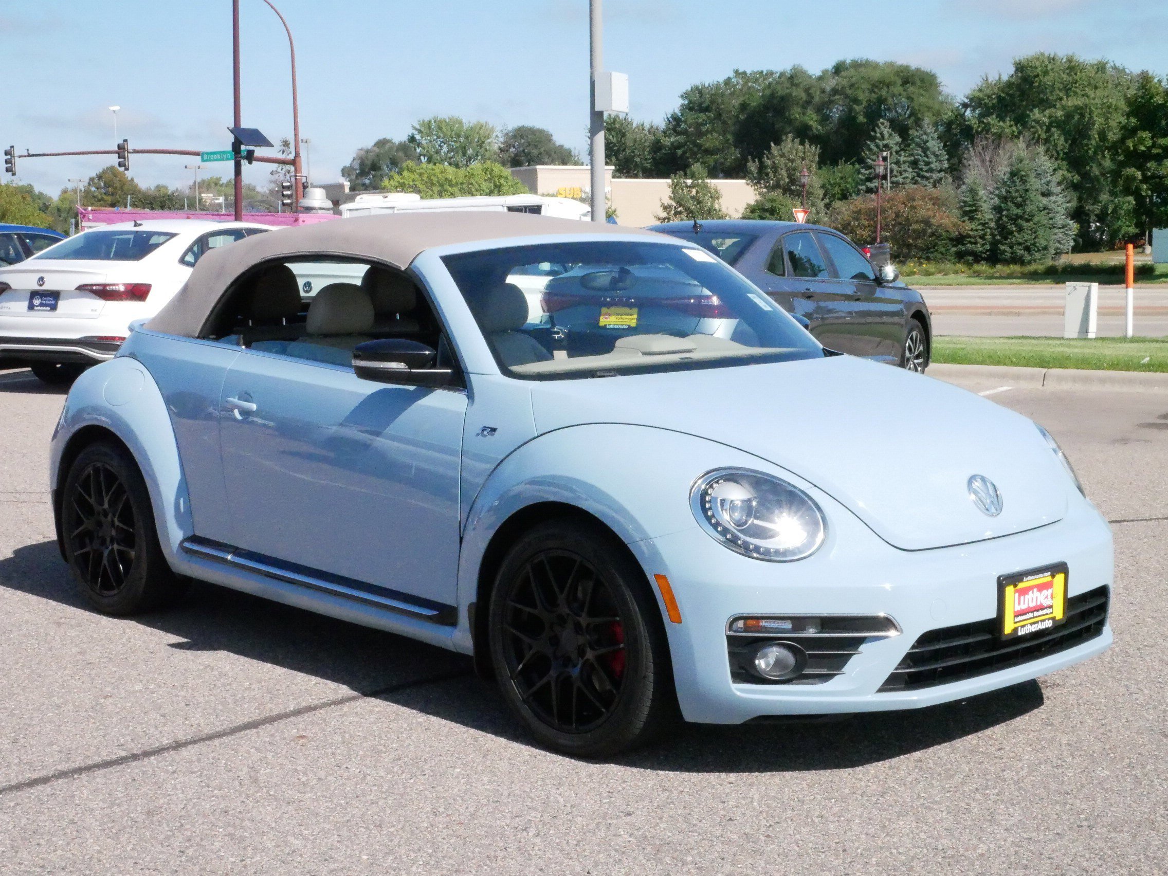 2014 Volkswagen Beetle Convertible R-Line photo 28