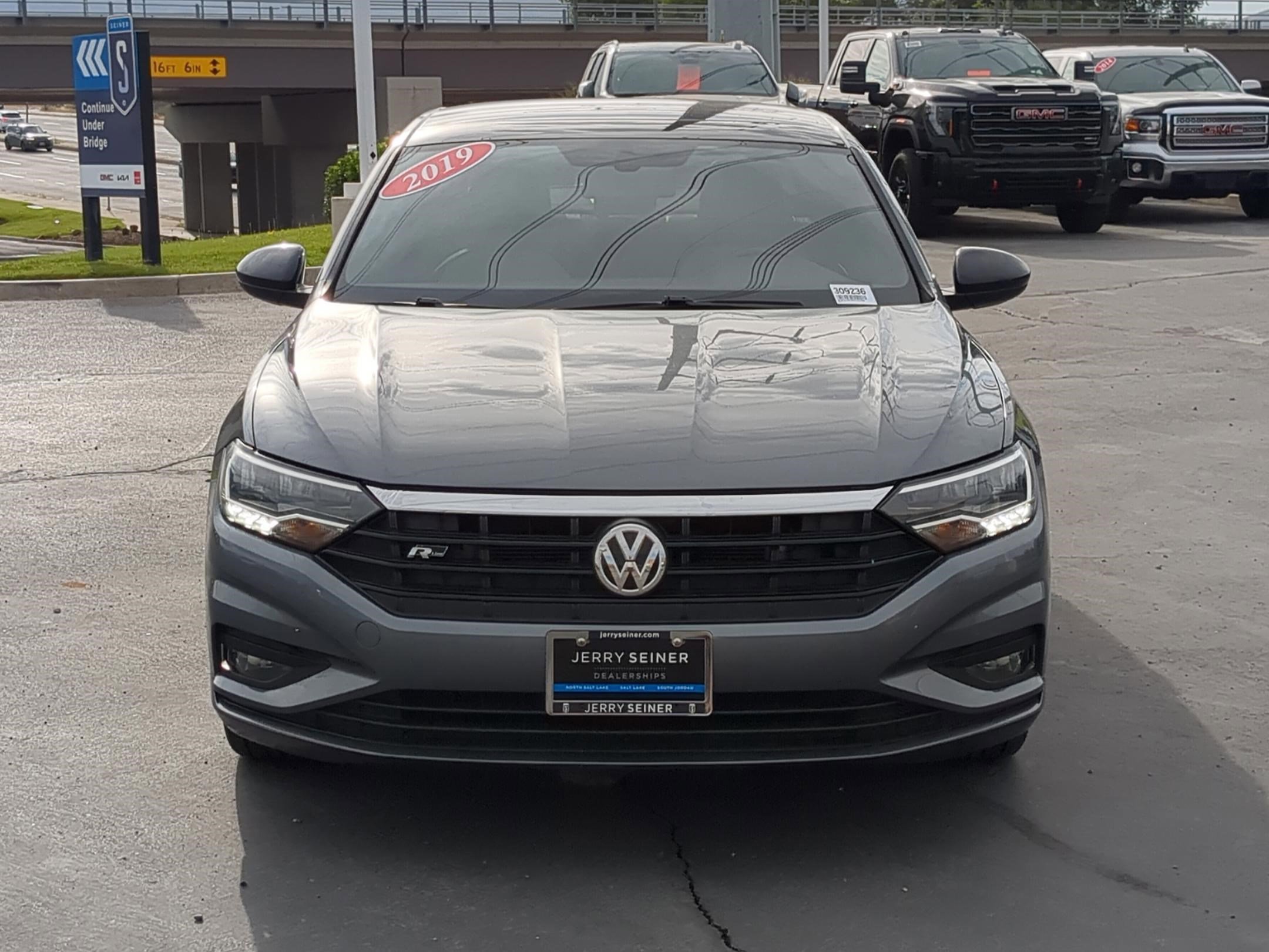 2019 Volkswagen Jetta R-Line photo 7