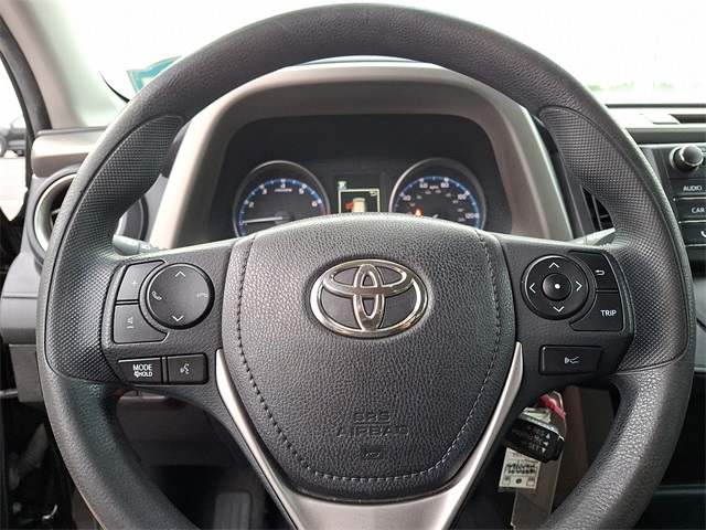 2017 Toyota RAV4 LE photo 25