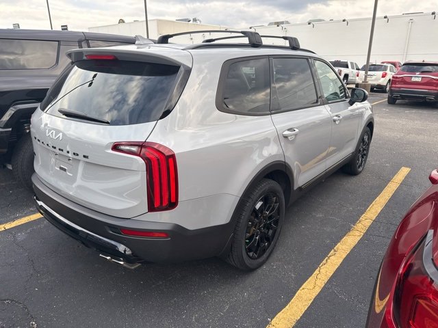 2022 Kia Telluride EX photo 3