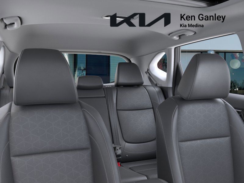 2026 Kia Seltos EX photo 17